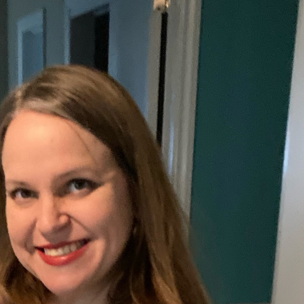 Meet your Posher, Desiree